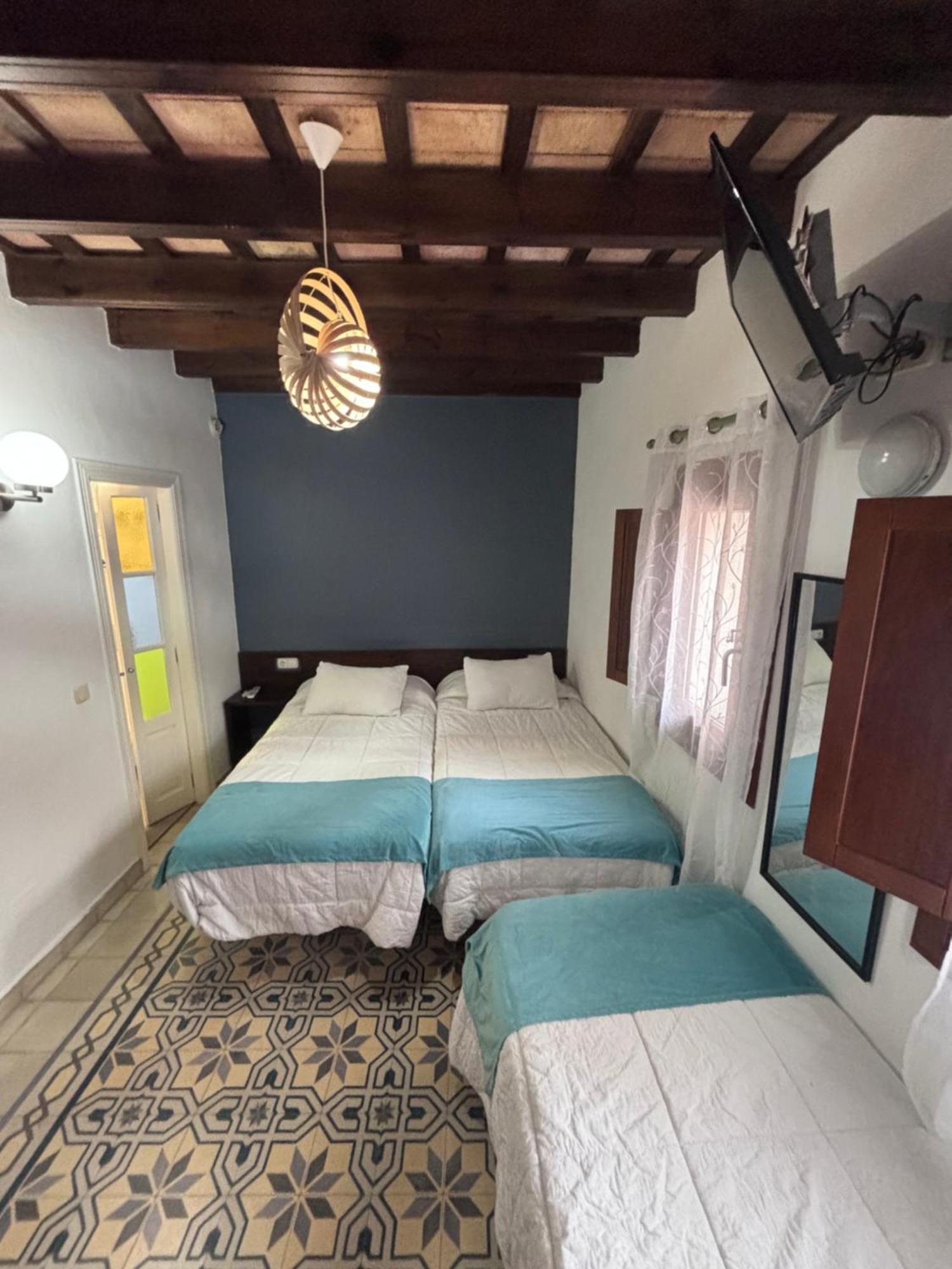 Hotel Vagamundos Tarifa Esterno foto